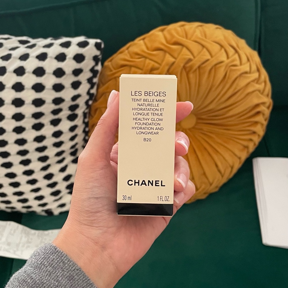 Chanel foundation B20